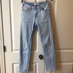 EUC Levi’s 502 Regular Taper light denim color jeans